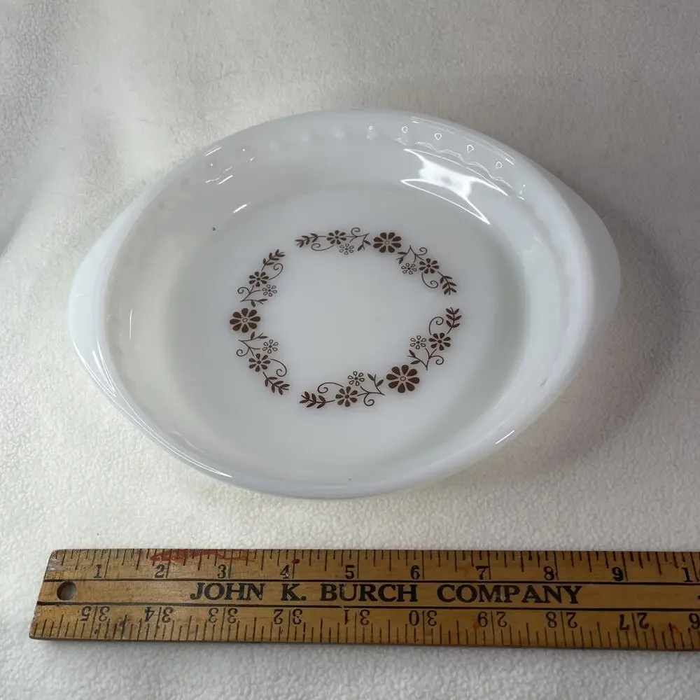 Vintage Milk Glass Fluted Pie Plate Brown Daisy Retro Dyna ware Pyr-O-Rey 9